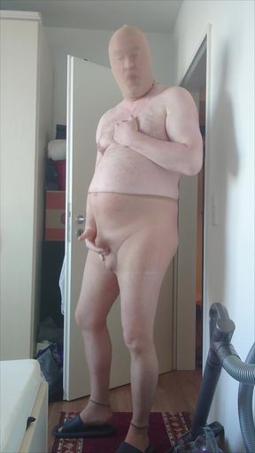 Carmen Nylonjunge in White Caftan and Pantyhose