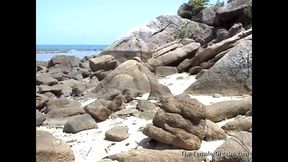 Genie Bunny Wanted to Masturbate on the Beach