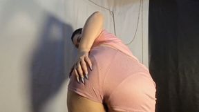 Girl studies and gets desperate, farting with bad smells