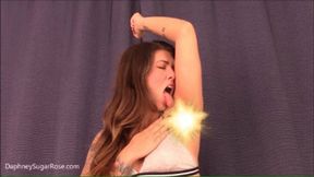 * 854x480p * Armpit Sweat Lover - MOV