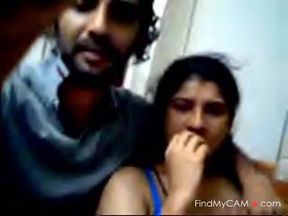 Desi Couple Loves Flashing On Webcam