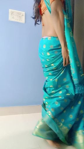 Indian stepmom wearing satin saree and peticoat looking so beautiful