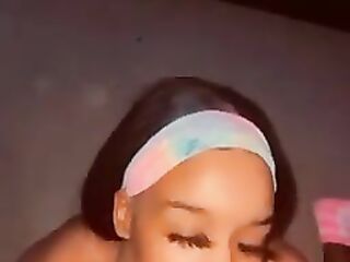 Admirable facial on a gorgeous Doxy
