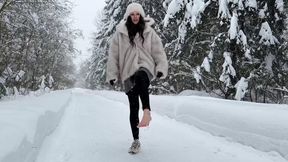 Frozen feet, walking on snow in one shoe, hard shiveing, frostbitten foot, frozen foot
