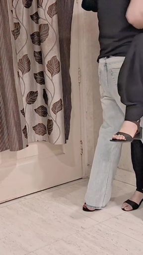 Desi Husband Ne Wife Ki Hot Friend Ko Choda Jab wife ghar pe nhi thi   Clip 1