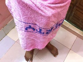 My stepsister crazy for fucking when she see my big panis