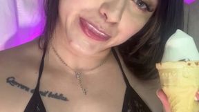 Latina nympho premieres with her big booty on display