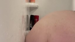 Who Wants to Fuck Me in the Shower?