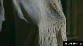 ”Dashing Victoria Daniels plays with her dripping wet beaver”