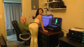 Pay Attention to Me HD