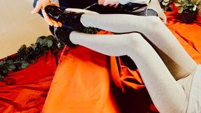 Drenched her grey leggings and black ankle socks (artwork without audio)