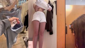 video cabine d’essayage j’essaye plusieurs tenue dont un ensemble ...