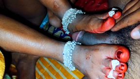 Bangali new marride madhu bhabhi devar ne chudai kar diya.indian desi village wife payal pahan ke apne husban ka footjob ki hard chudai hind