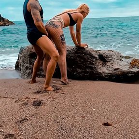 Sex on the Beach! Rolling and Taking cum in pussy