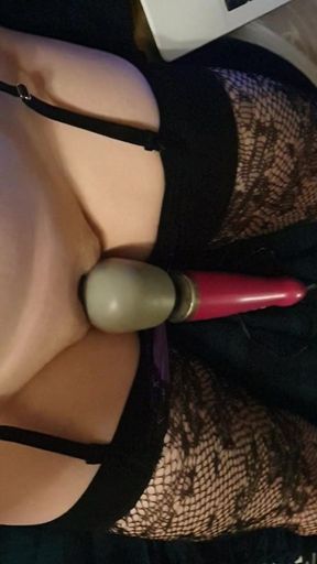 Buzzing myself with my Doxy whilst watching porn