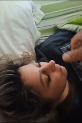 gozando muita porra na cara da lisi putinha