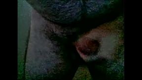 Gordito se toca la pija y me dice que es completamente de mi propiedad