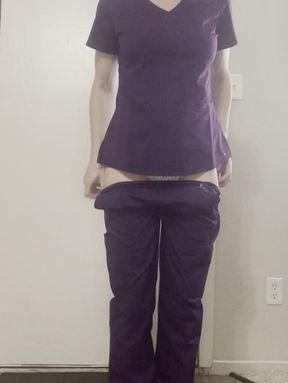 Nurse unstuffs her ass after work