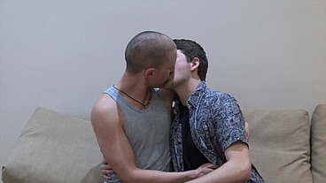 AMATOR RAW PORN FROM LONDON WITH HOT BOYS