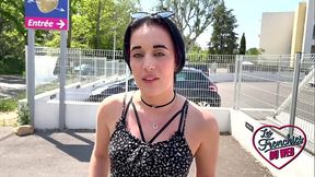 Leila, 18ans, se gode avant de se faire baiser