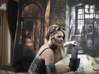 Izzy Delphine - 391 - Photoshoot Backstage