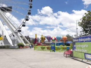 Public lesbo sex in amusement park (real)