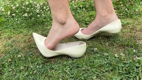 Casadei Blade sinking in grass and ground, shoe sinking in ground, losing shoes