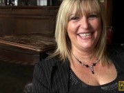 INTERVIEW: How sex improves with age by bonafide Cougar Alisha Rydes