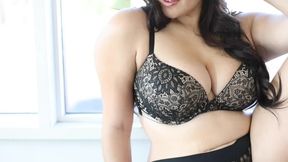 BBW Fit Sid Showing off her Lingerie