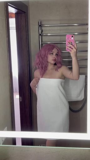 Tiny teen teases her tits on OnlyFans