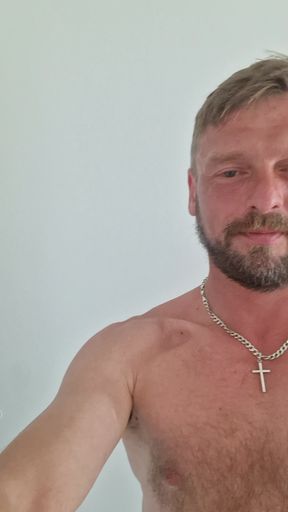 Blond, blue eyes, good body, tanned, willing to have a threesome with a woman