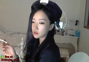 Saucy Asian camgirl seductive show - Babe