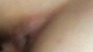 pov - Un sextoy cest bien sa grosse bite cest mieux il me remplis la bouche