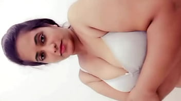 18  Hot Indian MMS Viral L?aked Video XVIDEOS