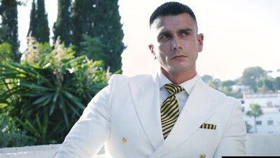 Muscular hunk Judge Fucks & Fucks Jock Gangsters in bareback video