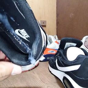 Nike Air Max Command Big Cum load