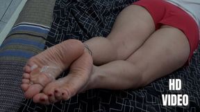 He fucks my soles while I completely ignore! Wrinkled soles footjob! (HD VIDEO)