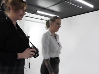 Melody Has Arranged a Photoshoot with Thrall Floozy