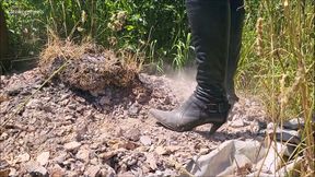Boots Trash and Cleaning Instructions for Boot Slave