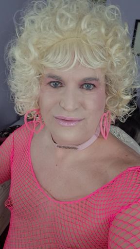 I love kissing and making out!