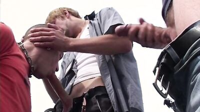 Young and skinny youngster gets bareback threesome with big ass and skinny frame