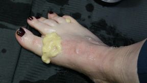 Foot facial