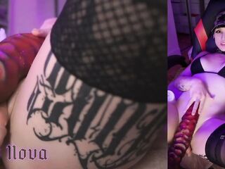 Hawt Punk Trans Cutie Gets Gaped by Giant Sextoy on Screw Machine