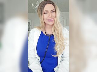 School doctor teaches students about the female body