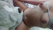 Me masturbo con un peluche