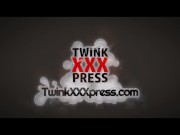 Três amigos de 19 anos sugam e fodem depois da escola