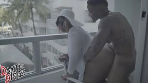 PHAT BOOTY AFRO LATINA SHANICE LUV PUTS ON A SHOW FOR THE HOTEL WHILE TAKING BBC ON A BALCONY