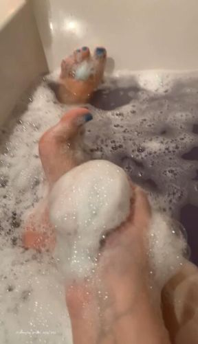 Bathtime - Cleaning & Oiling My Sexy Feet