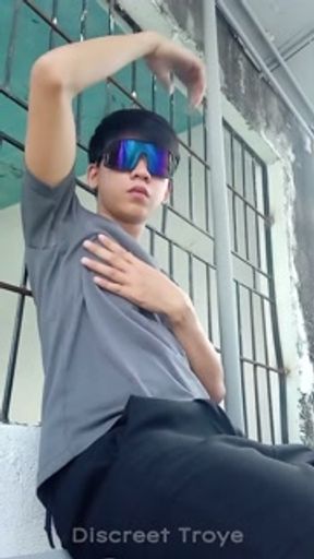 Handsome Pinoy Masturbates at Abandoned House - Daks Jakol