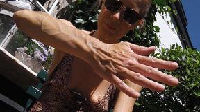 Veiny hands in swimsuit